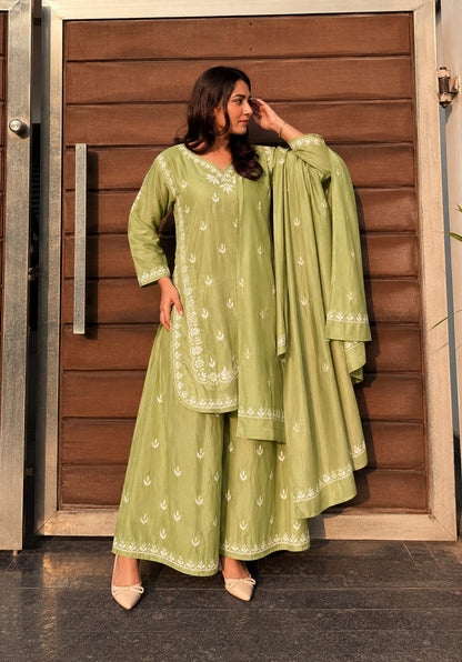 🌿 Olive Noor Chikankari 3-Piece Set 🌿