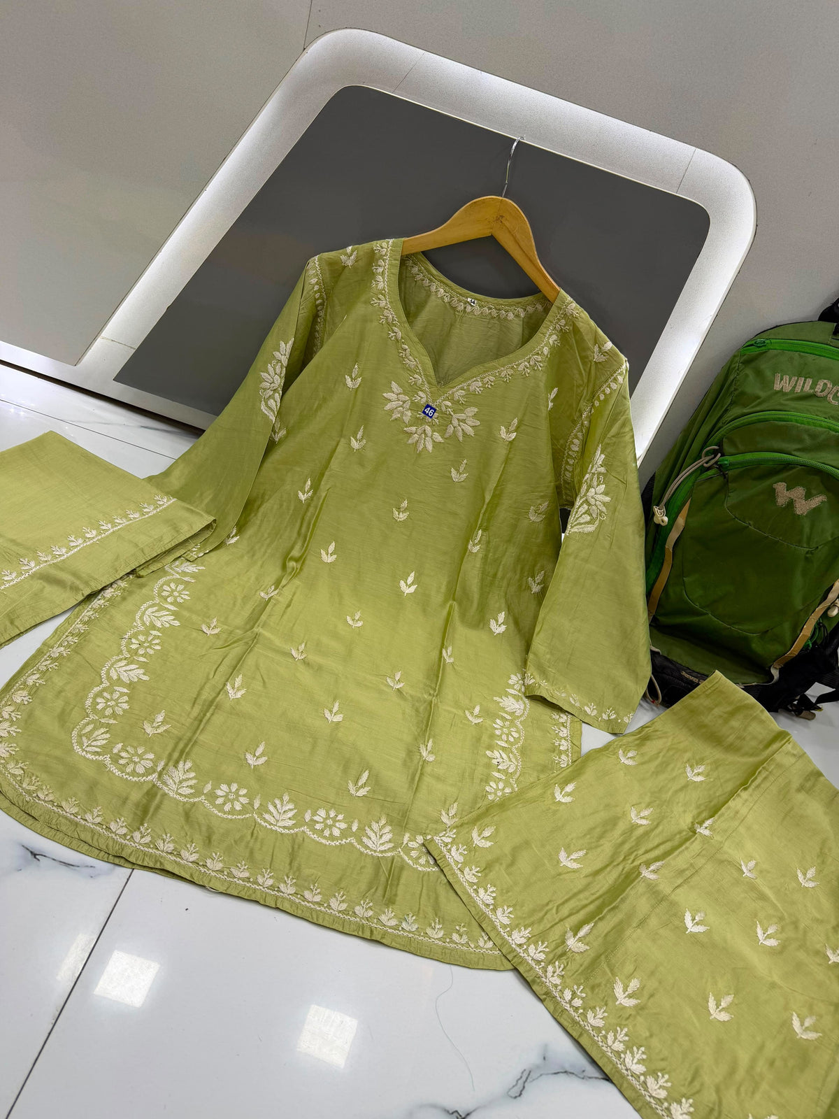🌿 Olive Noor Chikankari 3-Piece Set 🌿